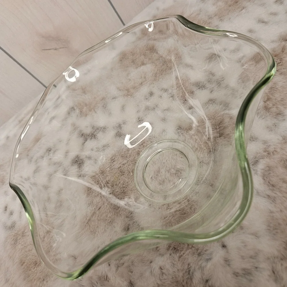 Clear Round Wave Glass Bowl Unbranded Food‎ Serving Decor Heavy 3lbs Versatile